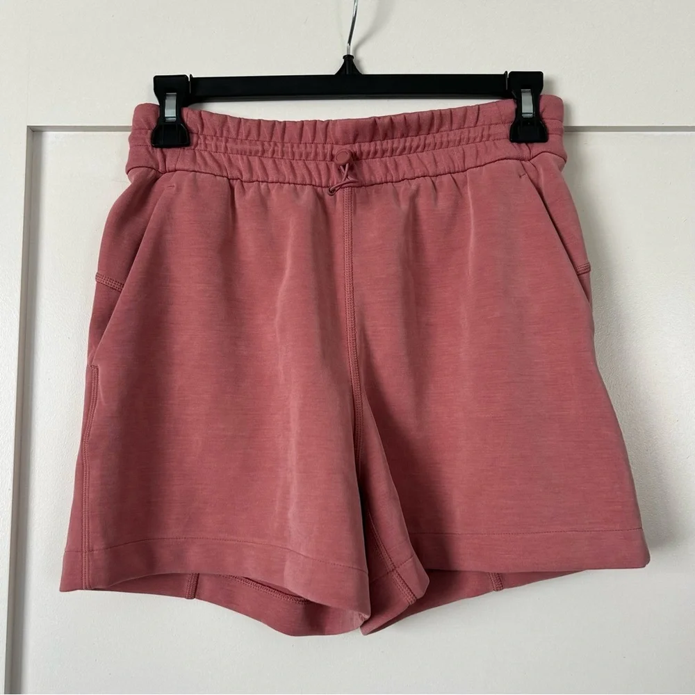 Lululemon Softstreme High-Rise Short 4